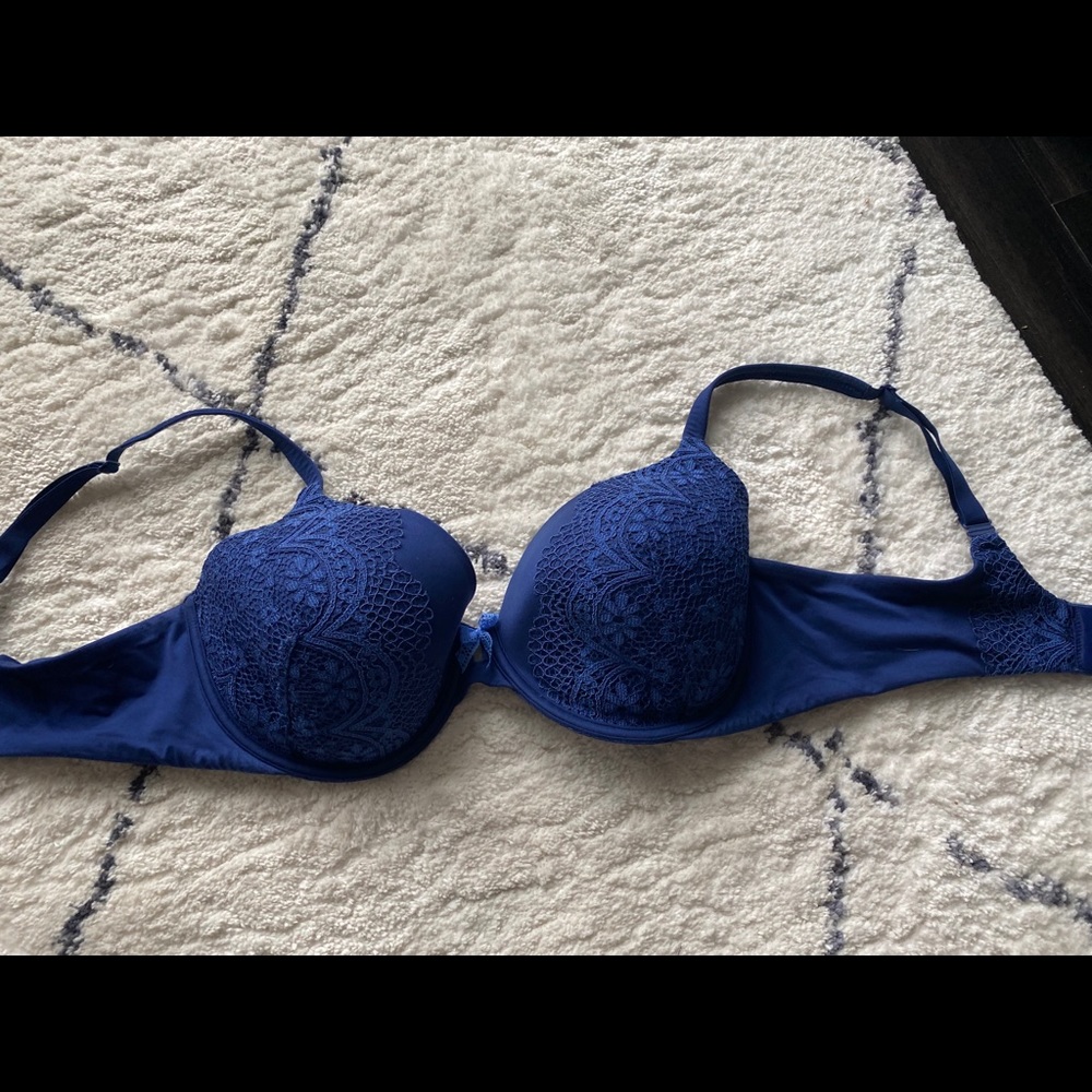 Body by Victoria’s Secret perfect lined bra